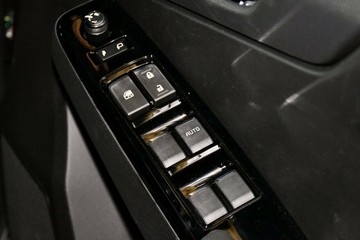 https://vehicle-cdn.autoleague.cloud/14189_960140209_15.jpg