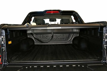 https://vehicle-cdn.autoleague.cloud/14189_960140209_19.jpg