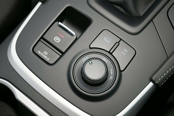 https://vehicle-cdn.autoleague.cloud/14189_960142683_12.jpg