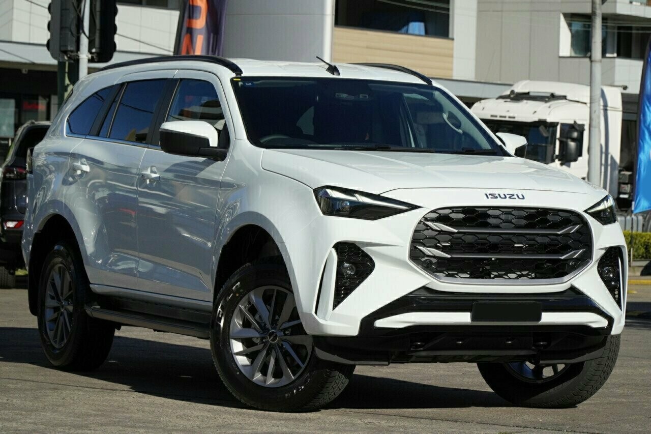 Isuzu Mu-x image 1