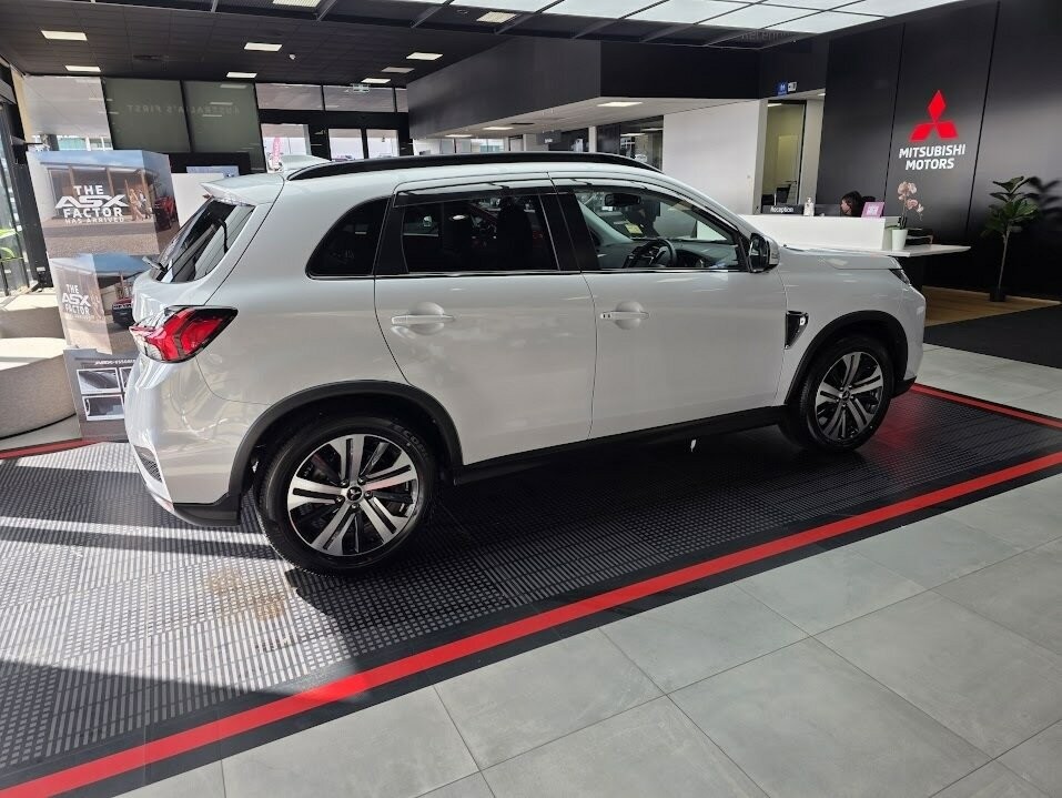 Mitsubishi Asx image 2