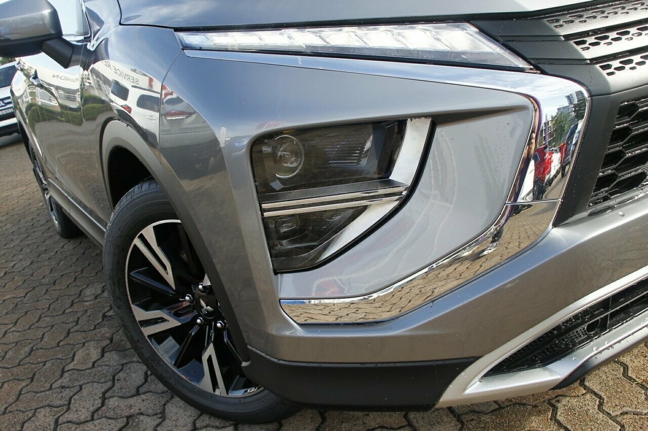 Mitsubishi Eclipse Cross image 2