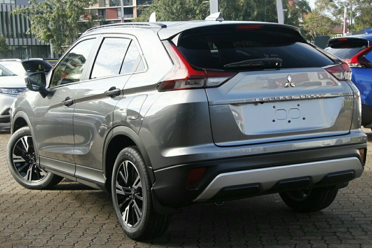 Mitsubishi Eclipse Cross image 3