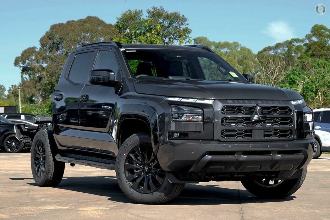 Mitsubishi Triton image 1