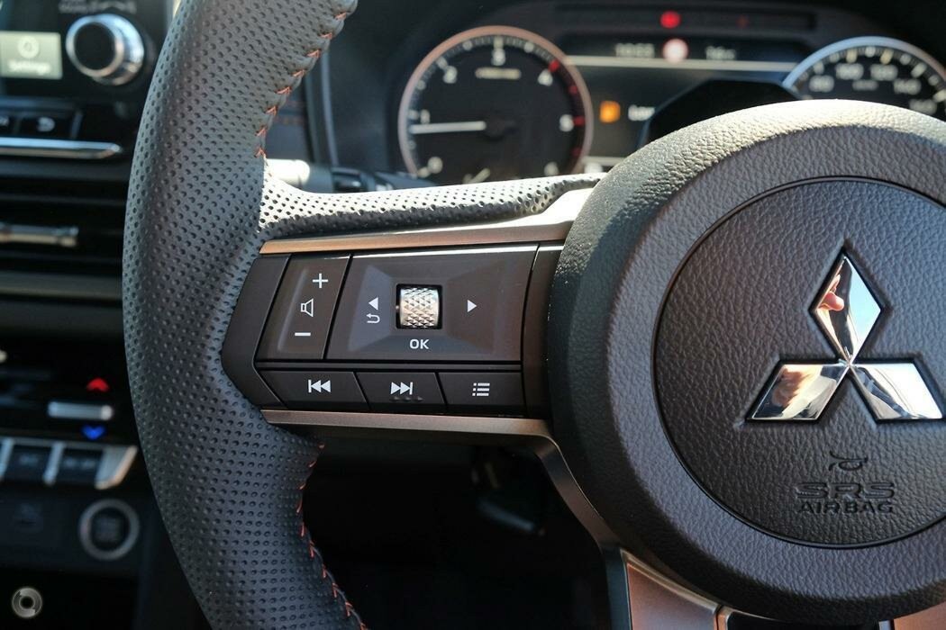 Mitsubishi Triton image 3