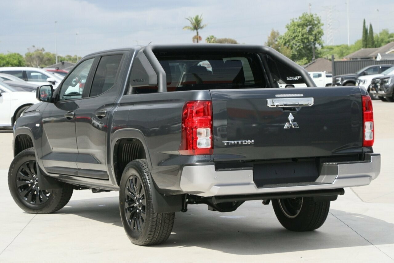 Mitsubishi Triton image 3