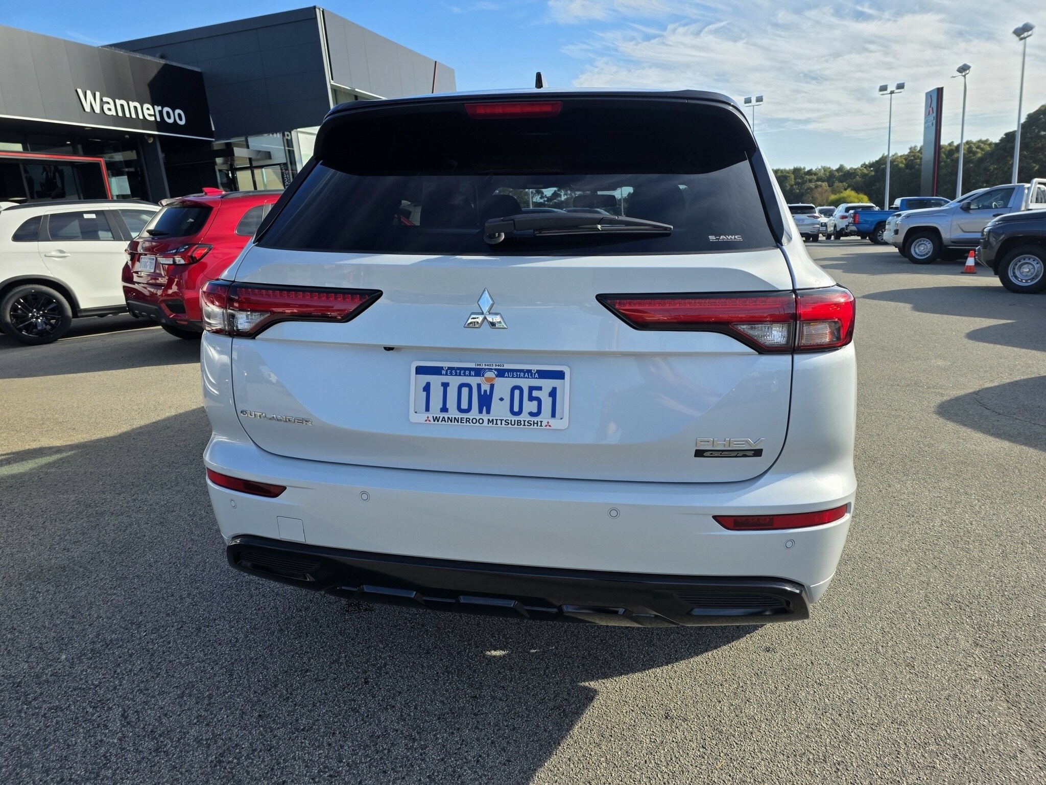 Mitsubishi Outlander image 3