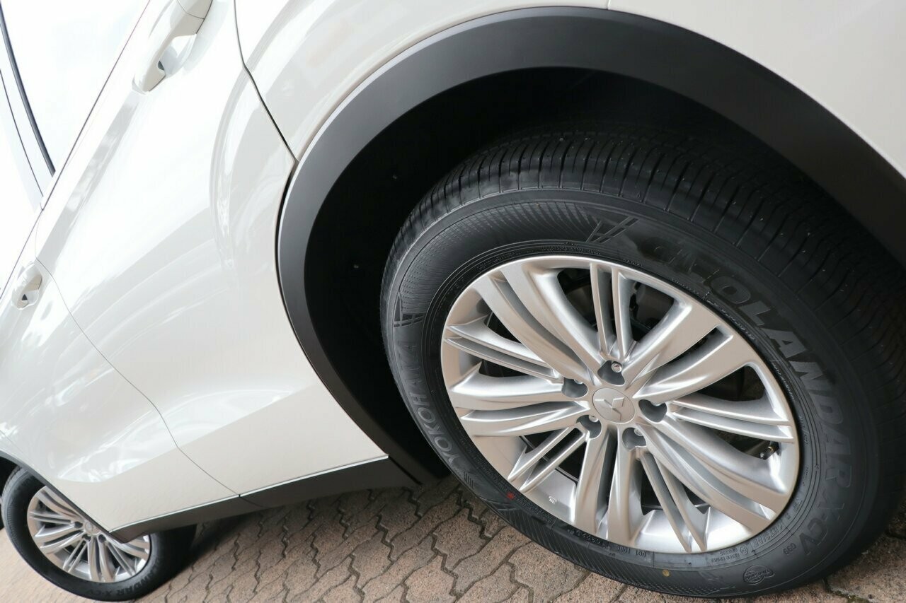 Mitsubishi Outlander image 4