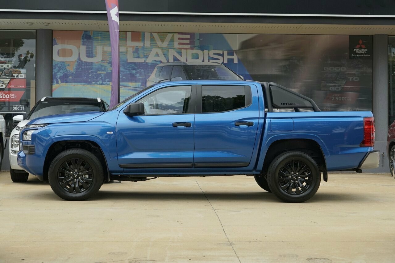 Mitsubishi Triton image 2