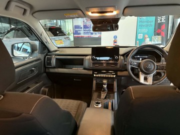 https://vehicle-cdn.autoleague.cloud/14470_118156_12.jpg