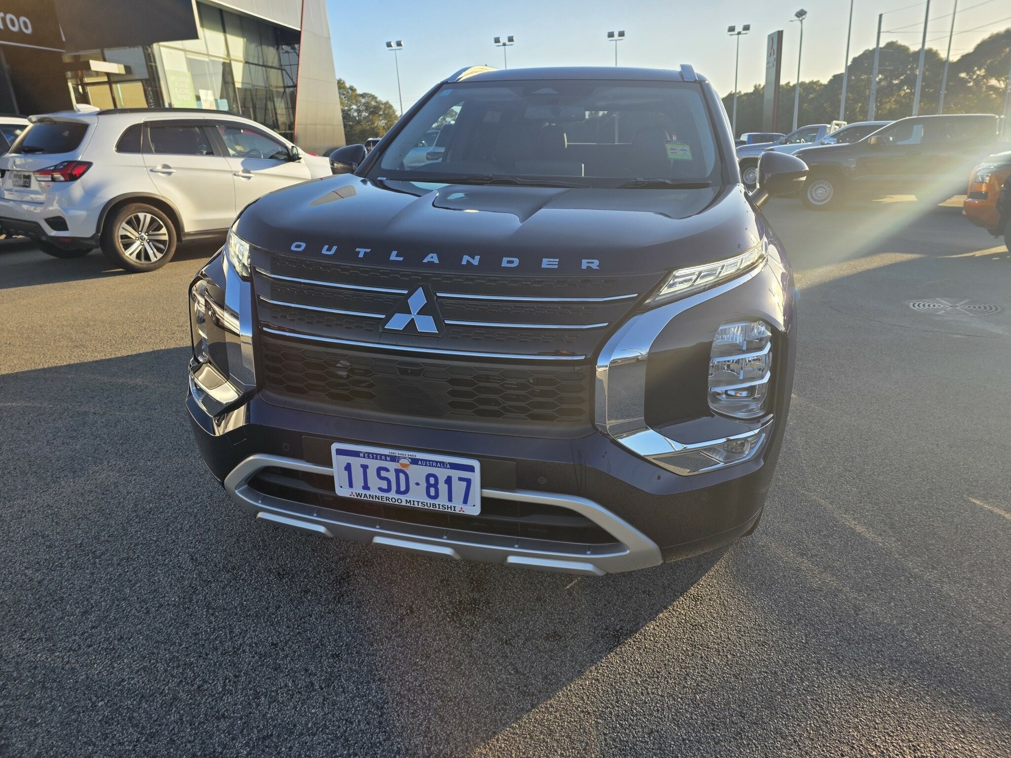 Mitsubishi Outlander image 3