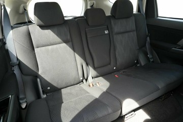 https://vehicle-cdn.autoleague.cloud/14470_118410_6.jpg