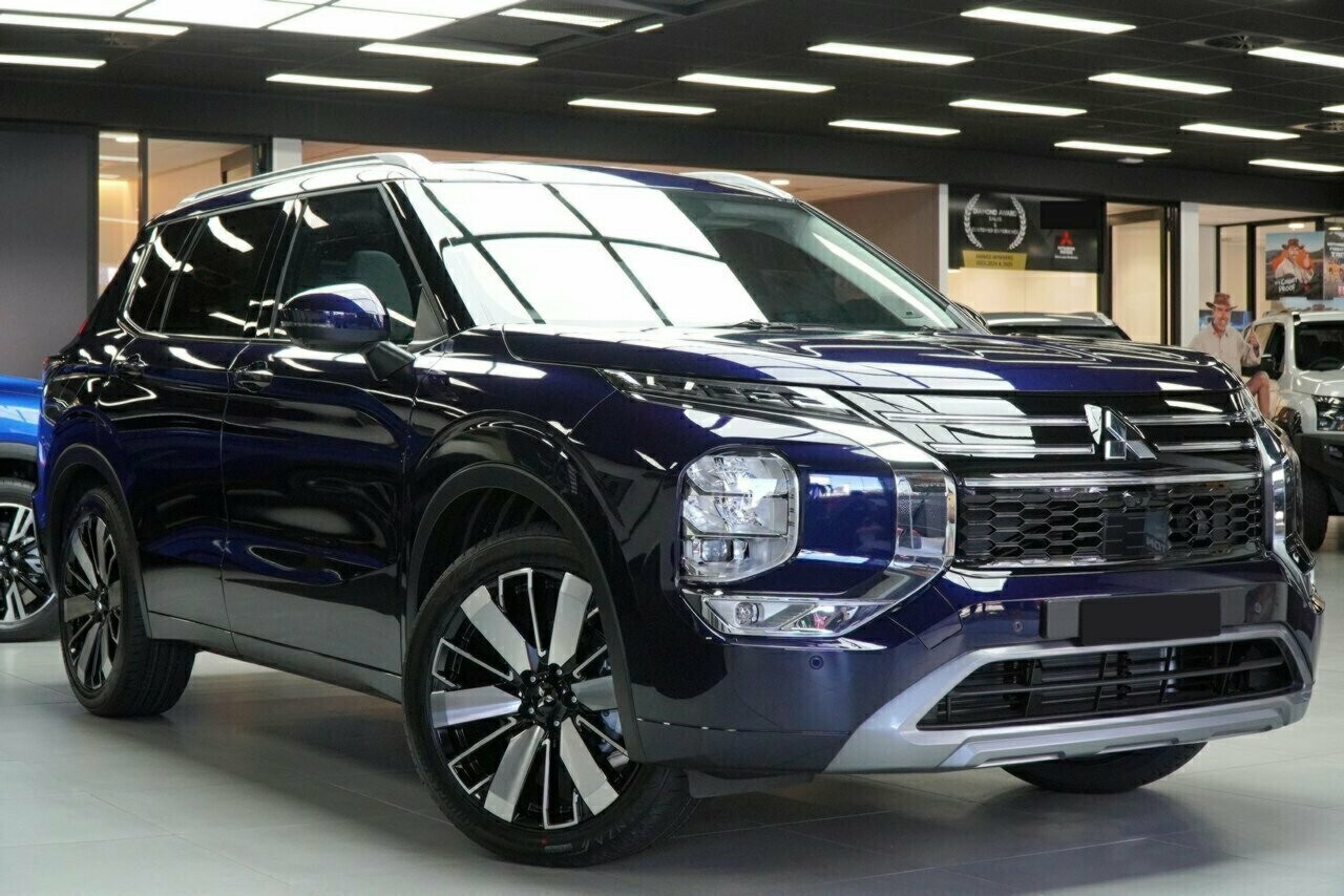 Mitsubishi Outlander image 1