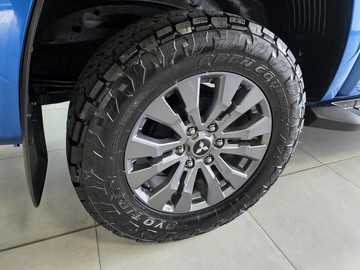 https://vehicle-cdn.autoleague.cloud/14470_118446_15.jpg