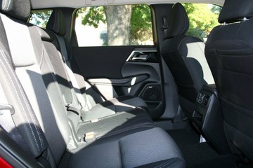 https://vehicle-cdn.autoleague.cloud/14470_118603_6.jpg