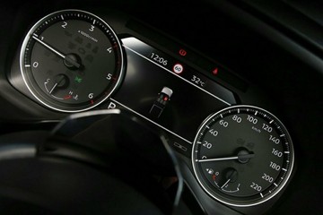 https://vehicle-cdn.autoleague.cloud/14470_118619_11.jpg