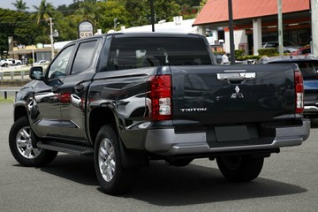 https://vehicle-cdn.autoleague.cloud/14470_118619_3.jpg