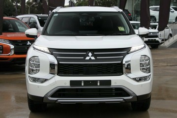 https://vehicle-cdn.autoleague.cloud/14470_118713_13.jpg