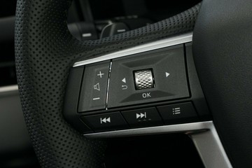https://vehicle-cdn.autoleague.cloud/14470_118720_13.jpg