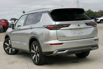 https://vehicle-cdn.autoleague.cloud/14470_118735_3.jpg