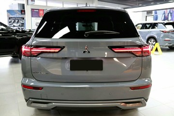 https://vehicle-cdn.autoleague.cloud/14470_118737_18.jpg