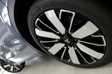 https://vehicle-cdn.autoleague.cloud/14470_118737_4.jpg