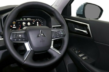 https://vehicle-cdn.autoleague.cloud/14470_118737_6.jpg