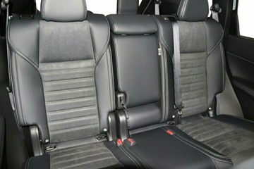 https://vehicle-cdn.autoleague.cloud/14470_118737_9.jpg