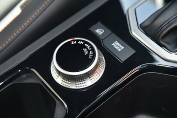 https://vehicle-cdn.autoleague.cloud/14470_118799_16.jpg