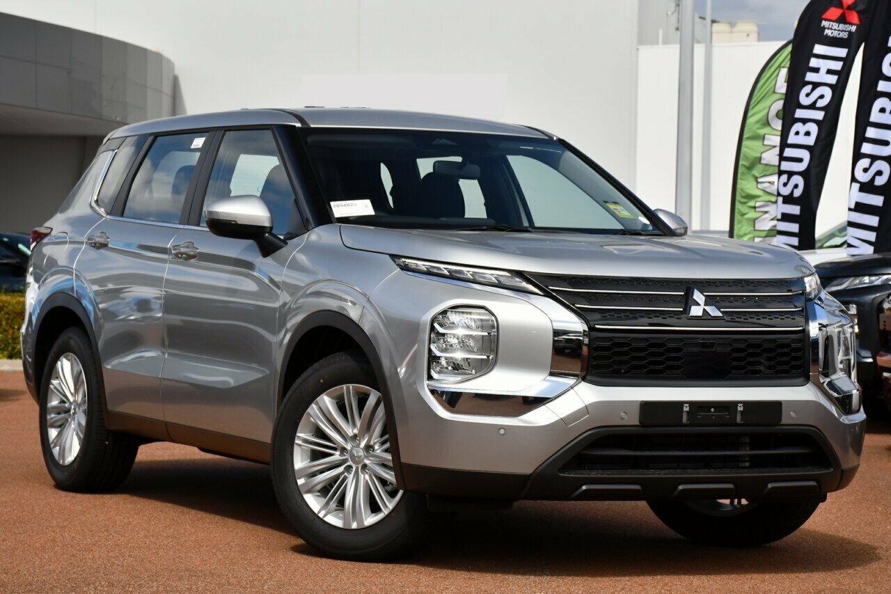 Mitsubishi Outlander image 1