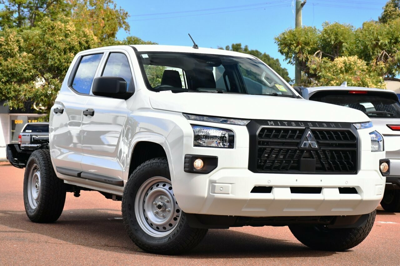 Mitsubishi Triton image 1