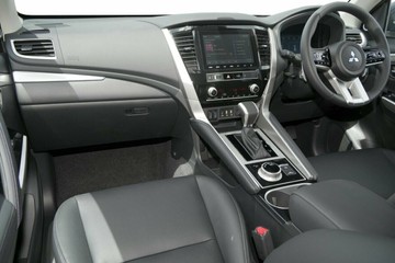 https://vehicle-cdn.autoleague.cloud/14470_118887_6.jpg