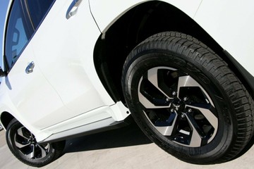https://vehicle-cdn.autoleague.cloud/14470_118888_4.jpg