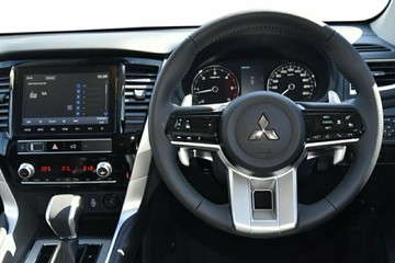 https://vehicle-cdn.autoleague.cloud/14470_118890_7.jpg