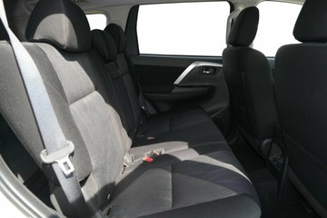 https://vehicle-cdn.autoleague.cloud/14470_118898_5.jpg