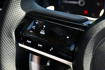 https://vehicle-cdn.autoleague.cloud/14470_118901_13.jpg