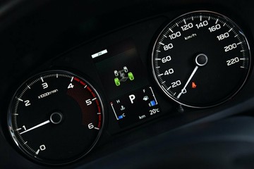 https://vehicle-cdn.autoleague.cloud/14470_118902_11.jpg