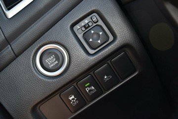 https://vehicle-cdn.autoleague.cloud/14470_118902_17.jpg