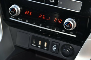 https://vehicle-cdn.autoleague.cloud/14470_118902_19.jpg