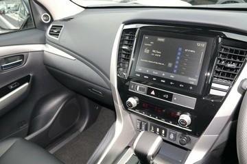 https://vehicle-cdn.autoleague.cloud/14470_118906_10.jpg