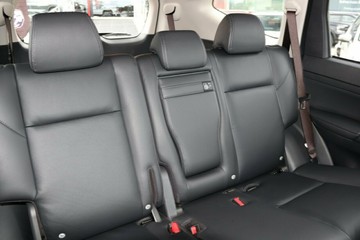 https://vehicle-cdn.autoleague.cloud/14470_118906_9.jpg