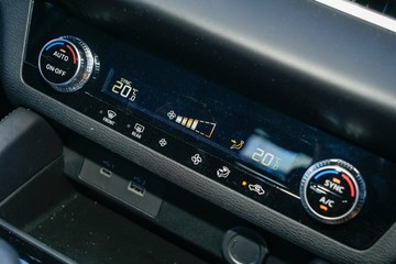 https://vehicle-cdn.autoleague.cloud/14470_118937_15.jpg
