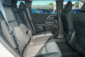 https://vehicle-cdn.autoleague.cloud/14470_118937_6.jpg