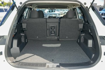 https://vehicle-cdn.autoleague.cloud/14470_118937_7.jpg