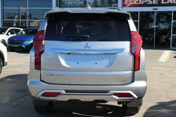 https://vehicle-cdn.autoleague.cloud/14470_118976_18.jpg