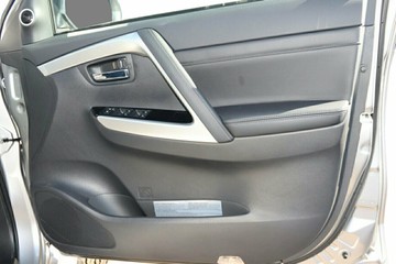 https://vehicle-cdn.autoleague.cloud/14470_118976_5.jpg