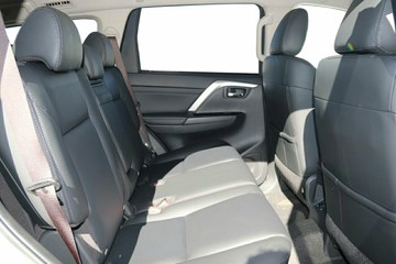 https://vehicle-cdn.autoleague.cloud/14470_118976_8.jpg
