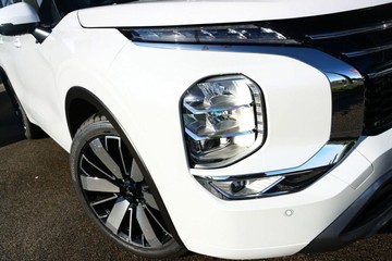 https://vehicle-cdn.autoleague.cloud/14470_118986_2.jpg