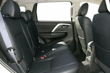 https://vehicle-cdn.autoleague.cloud/14470_119029_6.jpg