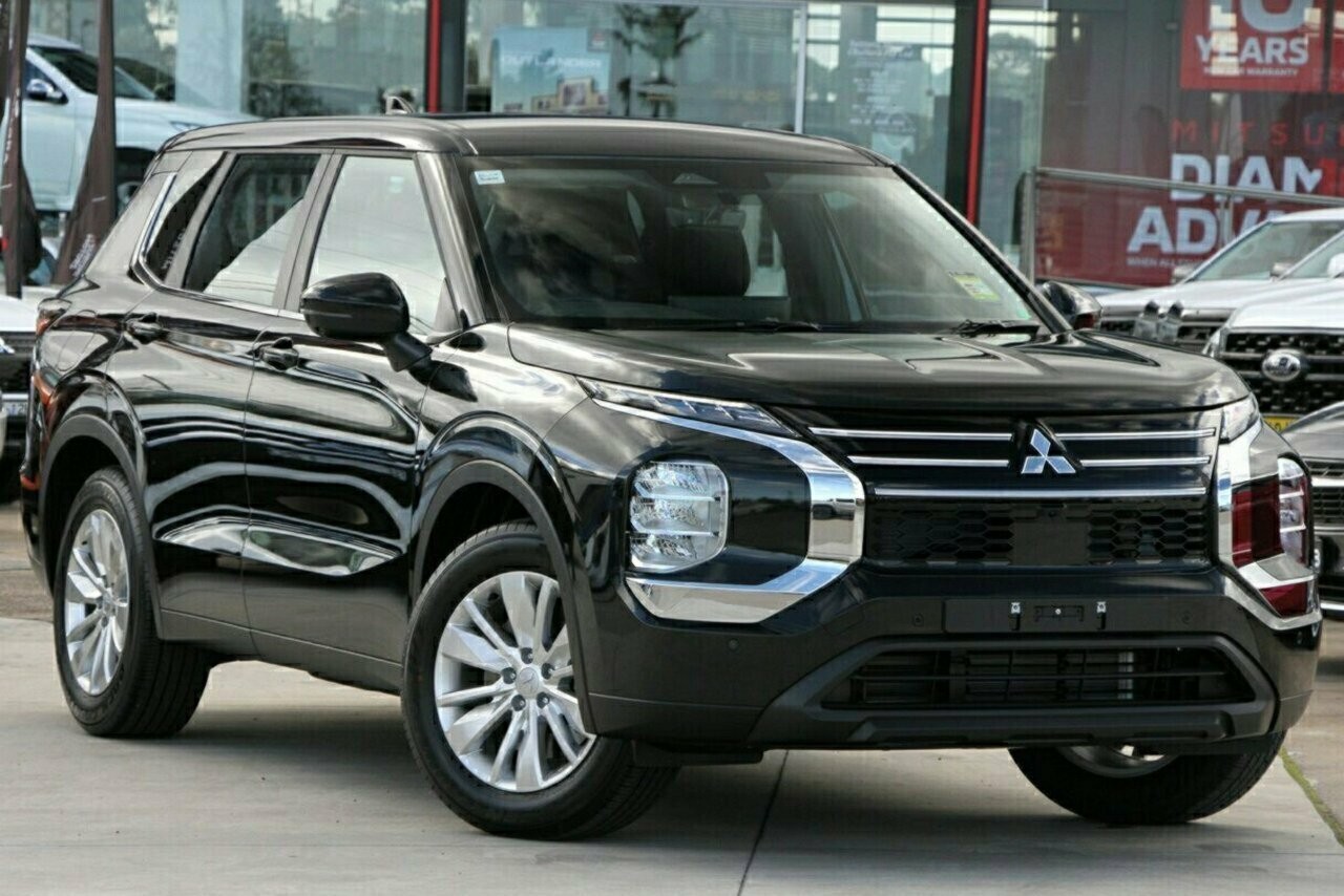 Mitsubishi Outlander image 1